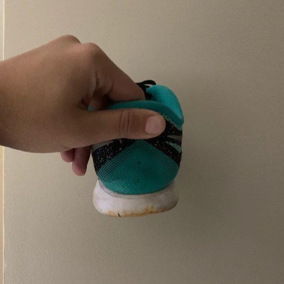 NIKES sold to @rikki_evans - Picture 5 of 8